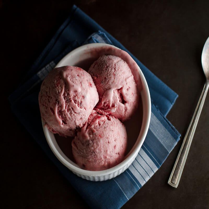 Strawberry cacao ice cream
